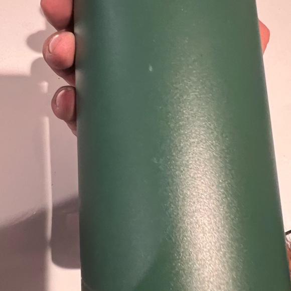 Yeti Large Water bottle - Picture 9 of 11